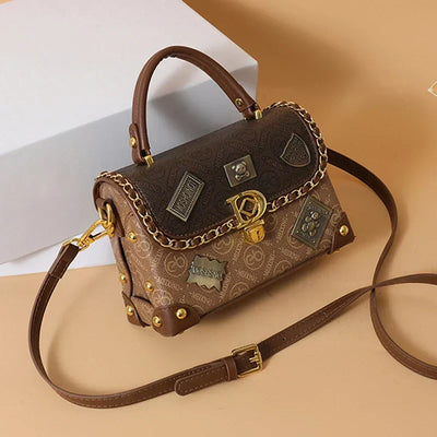 Zelda™ Retro torba na ramię z monogramem i złotymi akcentami
